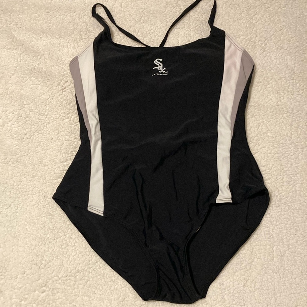 NWT MLB Official Chicago White Sox black swimsuit/ bathing suit Size XL